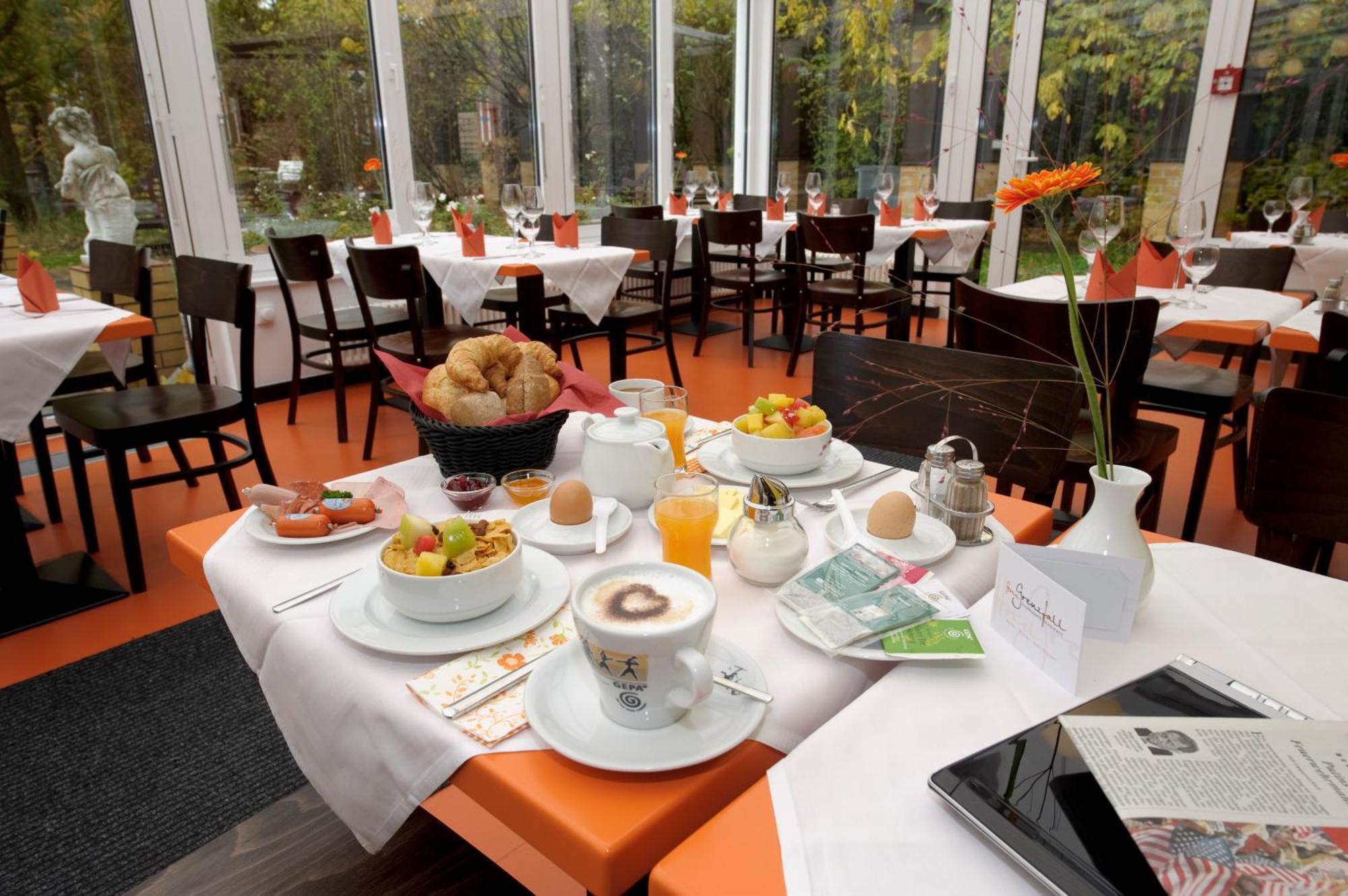 Hotel Grenzfall Берлин Экстерьер фото