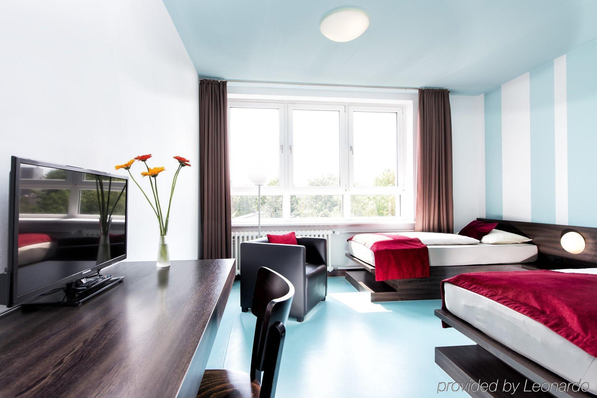 Hotel Grenzfall Берлин Экстерьер фото
