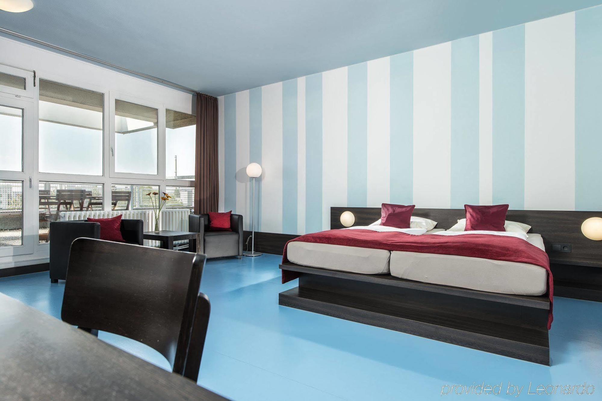 Hotel Grenzfall Берлин Экстерьер фото