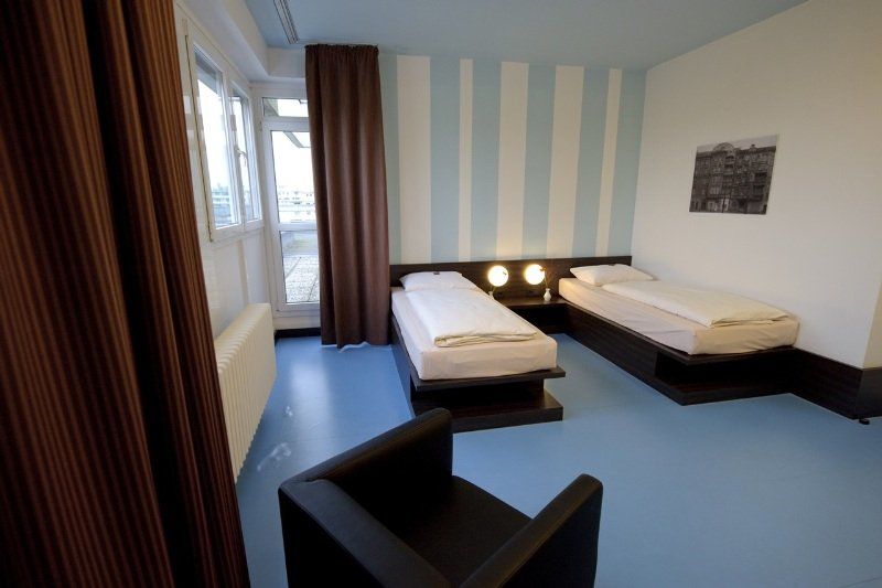 Hotel Grenzfall Берлин Экстерьер фото