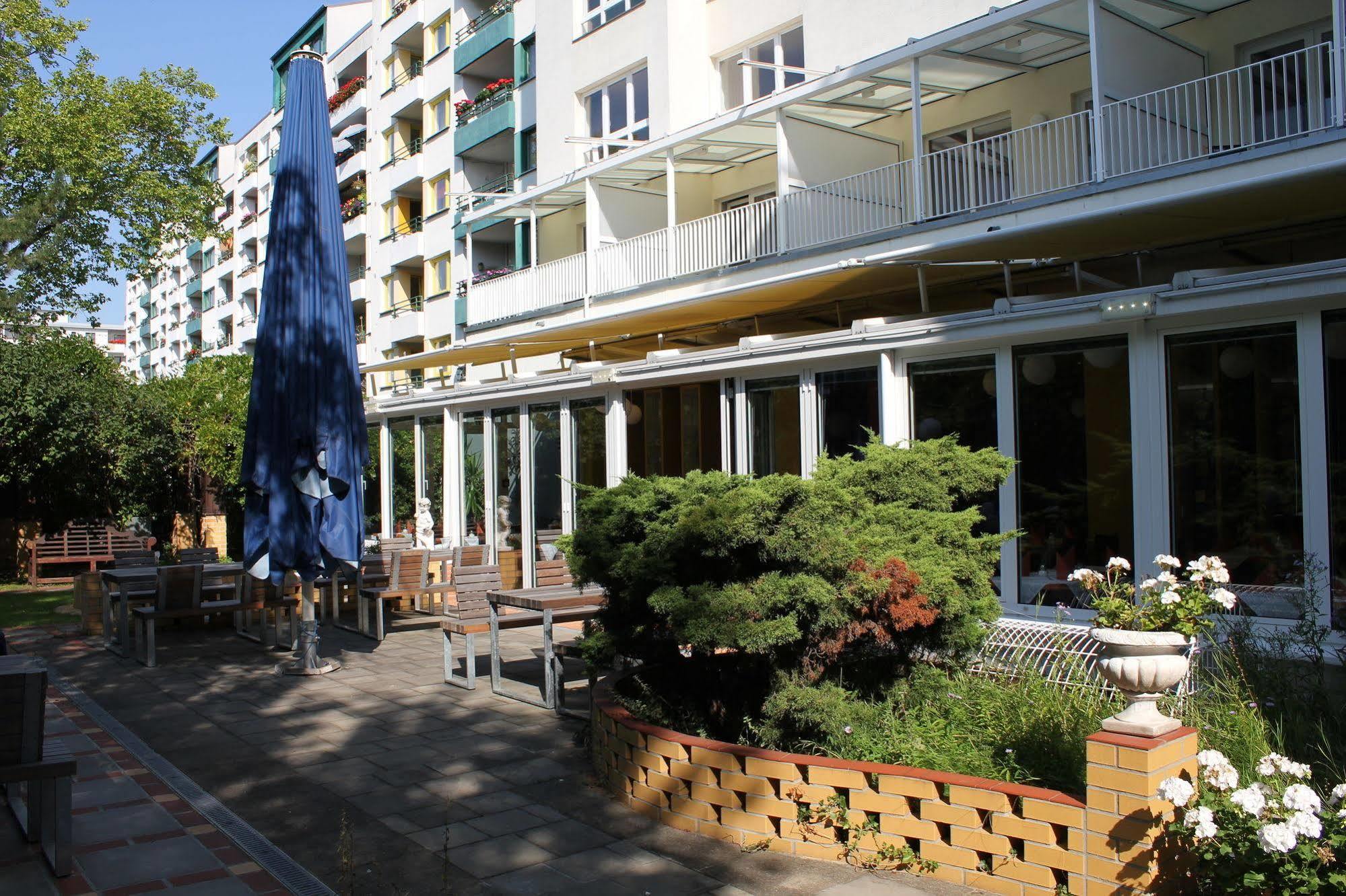Hotel Grenzfall Берлин Экстерьер фото