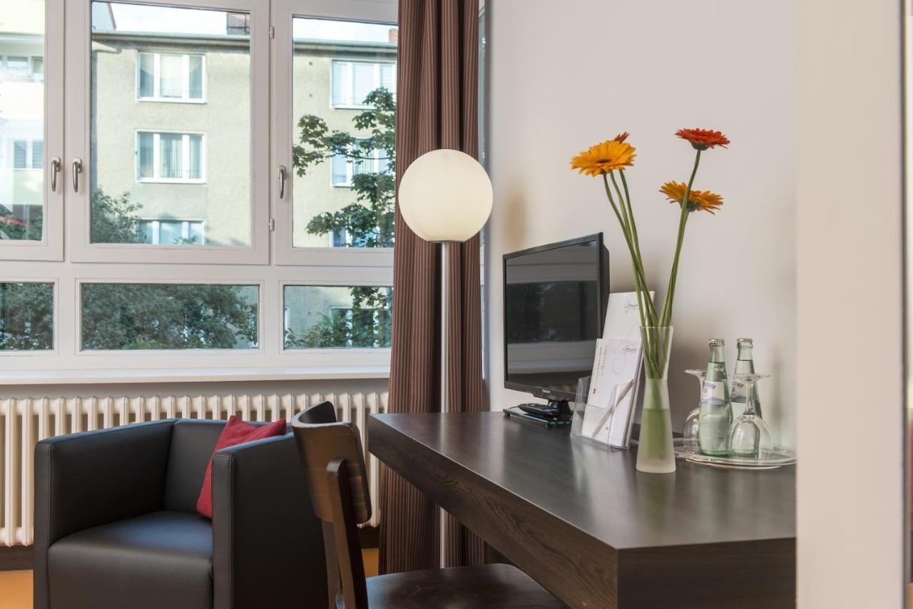 Hotel Grenzfall Берлин Экстерьер фото